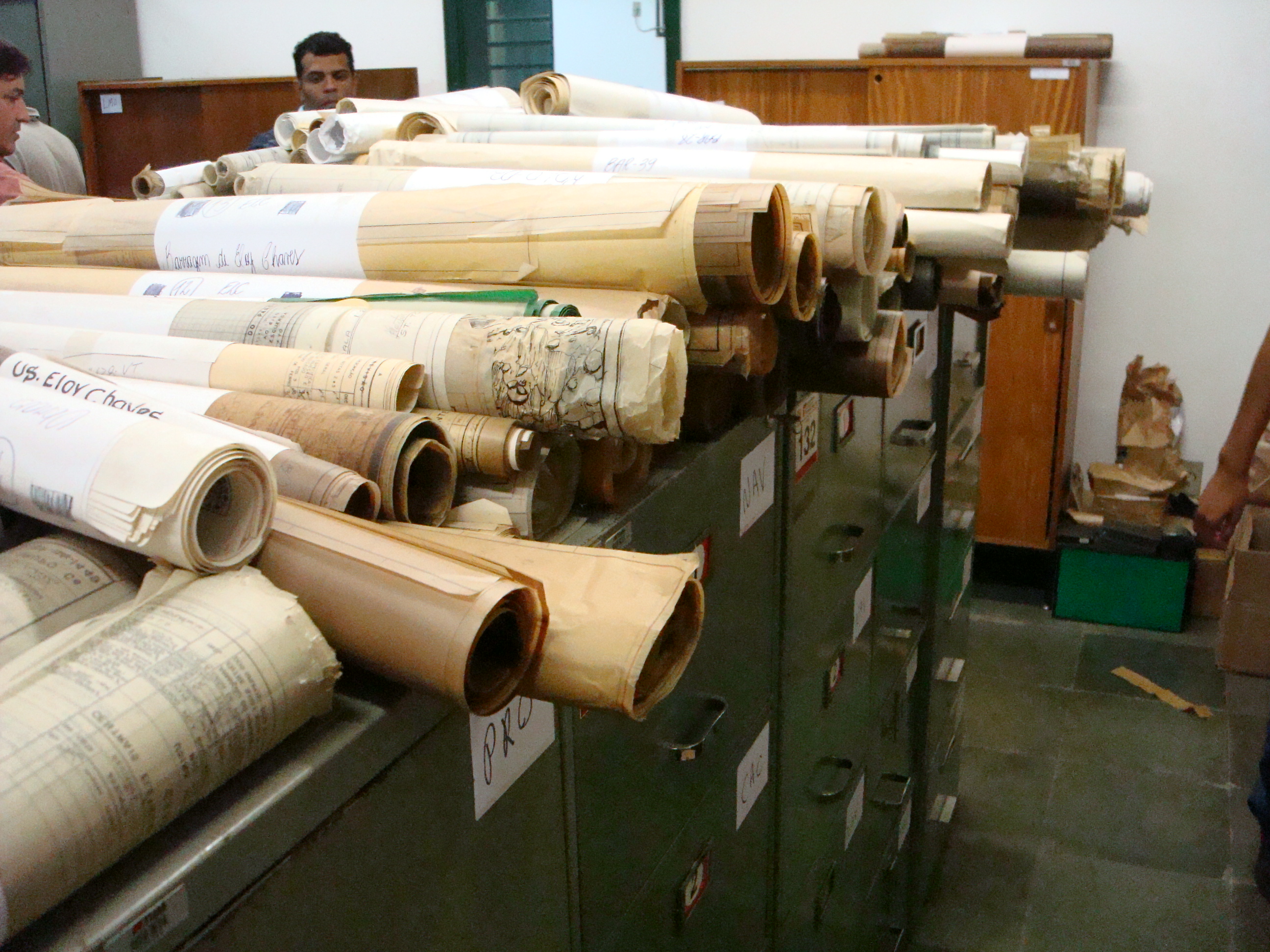 arquivo do patrimonio material vindo da CESP para catalogação e distribuição